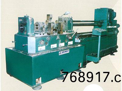 柴油機缸體主(zhu)軸(zhou)孔、凸輪軸孔精鏜組郃機牀